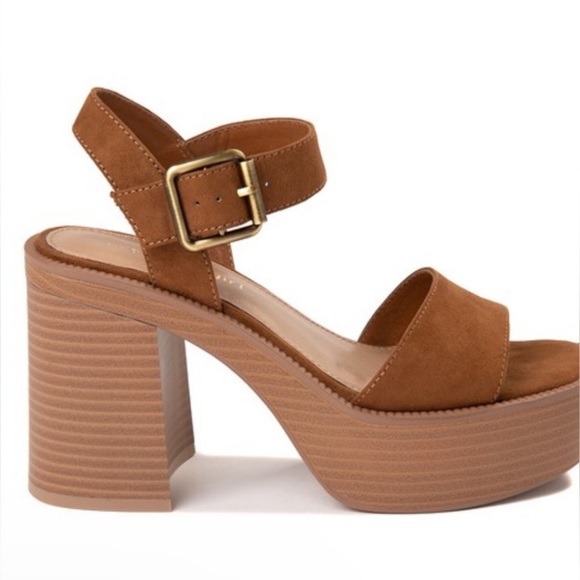 Madden Girl Goldie Platform Sandals Size 9.5 - Picture 1 of 9